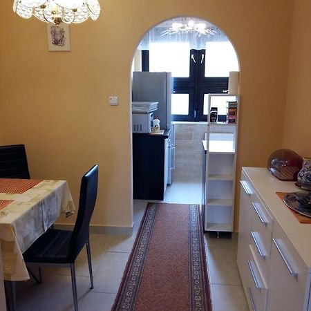City Centre Apartment Γκιόρ Εξωτερικό φωτογραφία