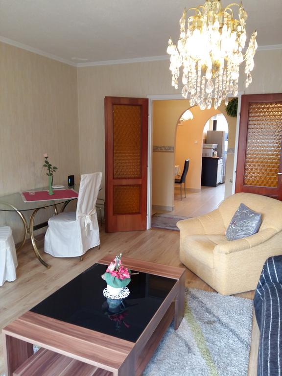 City Centre Apartment Γκιόρ Εξωτερικό φωτογραφία