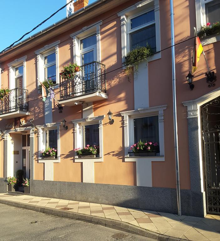 City Centre Apartment Γκιόρ Εξωτερικό φωτογραφία